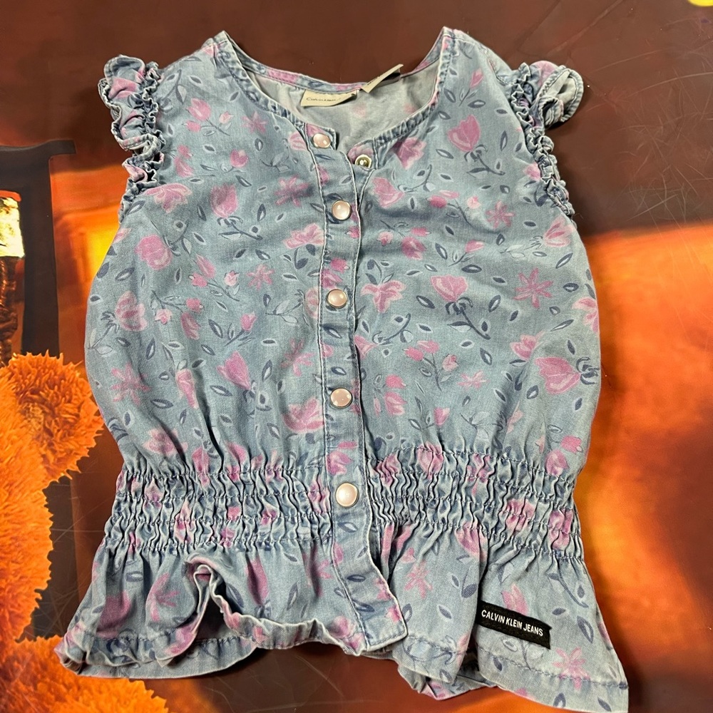 Calvin Klein girl summer top